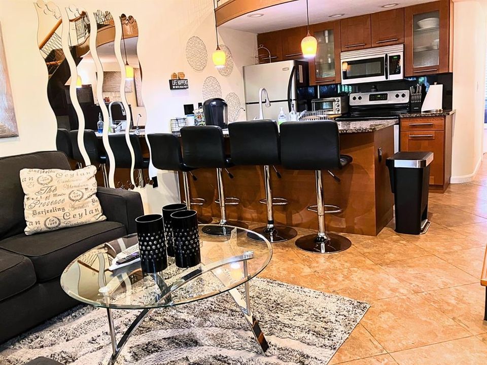 待售: $159,900 (1 贝兹, 1 浴室, 456 平方英尺)