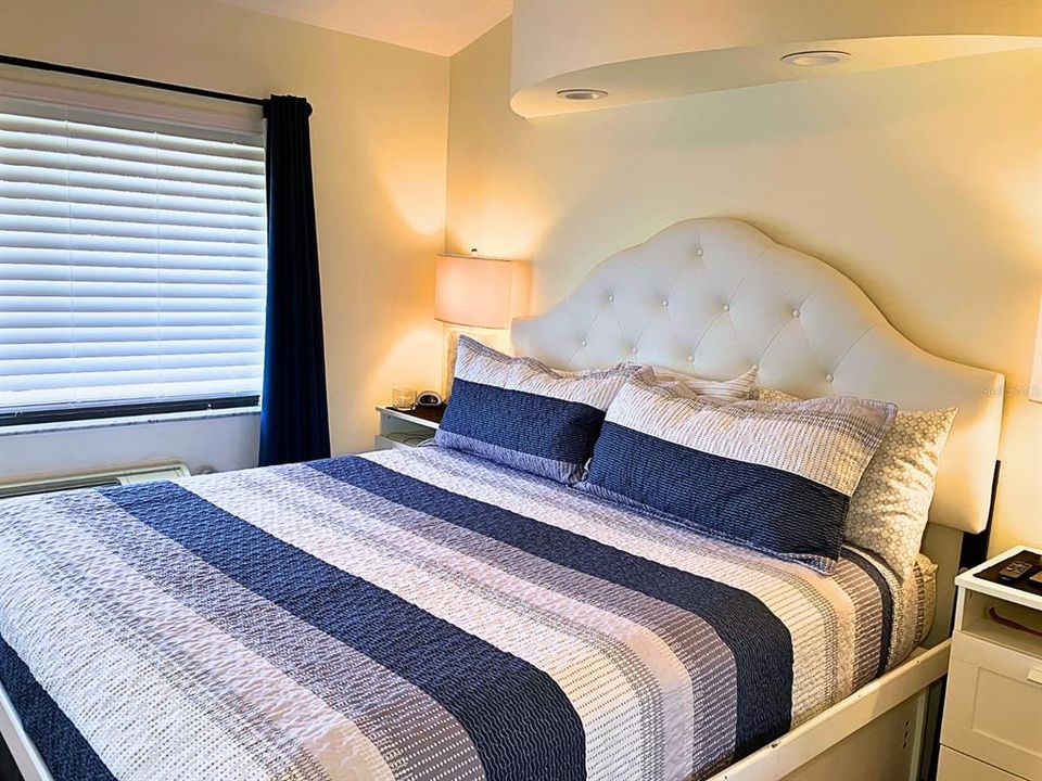 待售: $159,900 (1 贝兹, 1 浴室, 456 平方英尺)