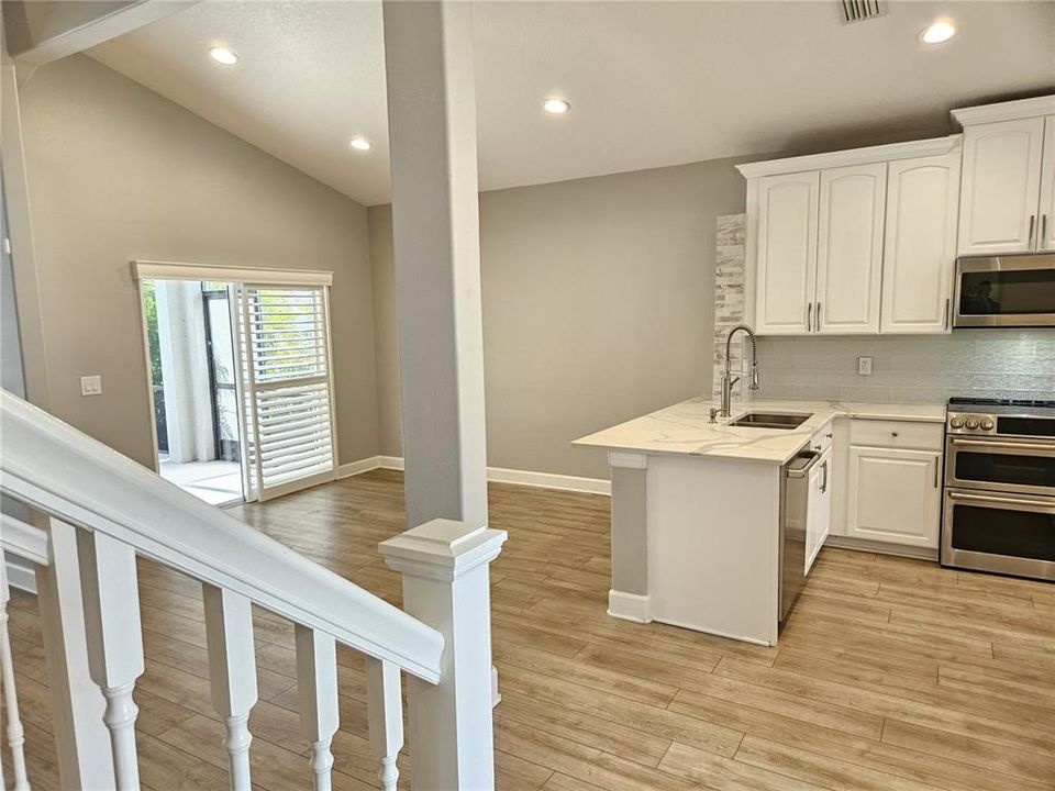 出租: $3,300 (3 贝兹, 2 浴室, 2081 平方英尺)