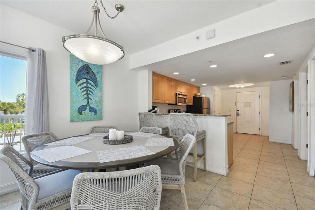 На продажу: $485,000 (2 спален, 2 ванн, 914 Квадратных фут)