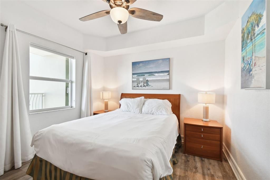 На продажу: $485,000 (2 спален, 2 ванн, 914 Квадратных фут)