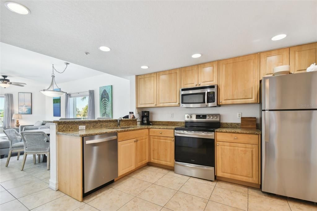 На продажу: $485,000 (2 спален, 2 ванн, 914 Квадратных фут)