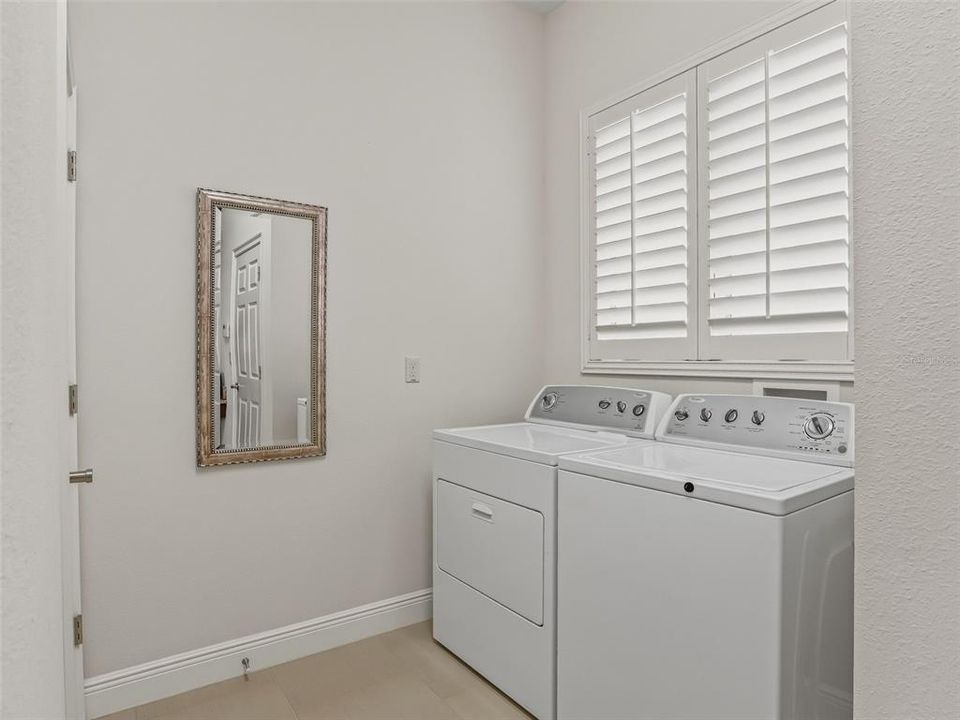 На продажу: $595,000 (3 спален, 2 ванн, 2195 Квадратных фут)