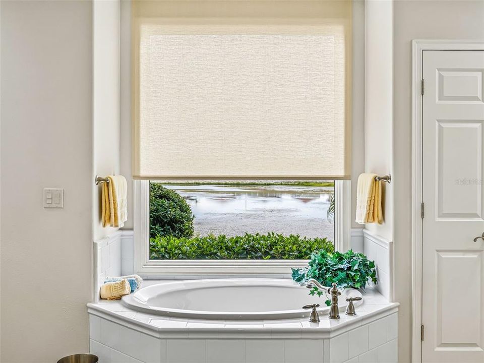 На продажу: $595,000 (3 спален, 2 ванн, 2195 Квадратных фут)