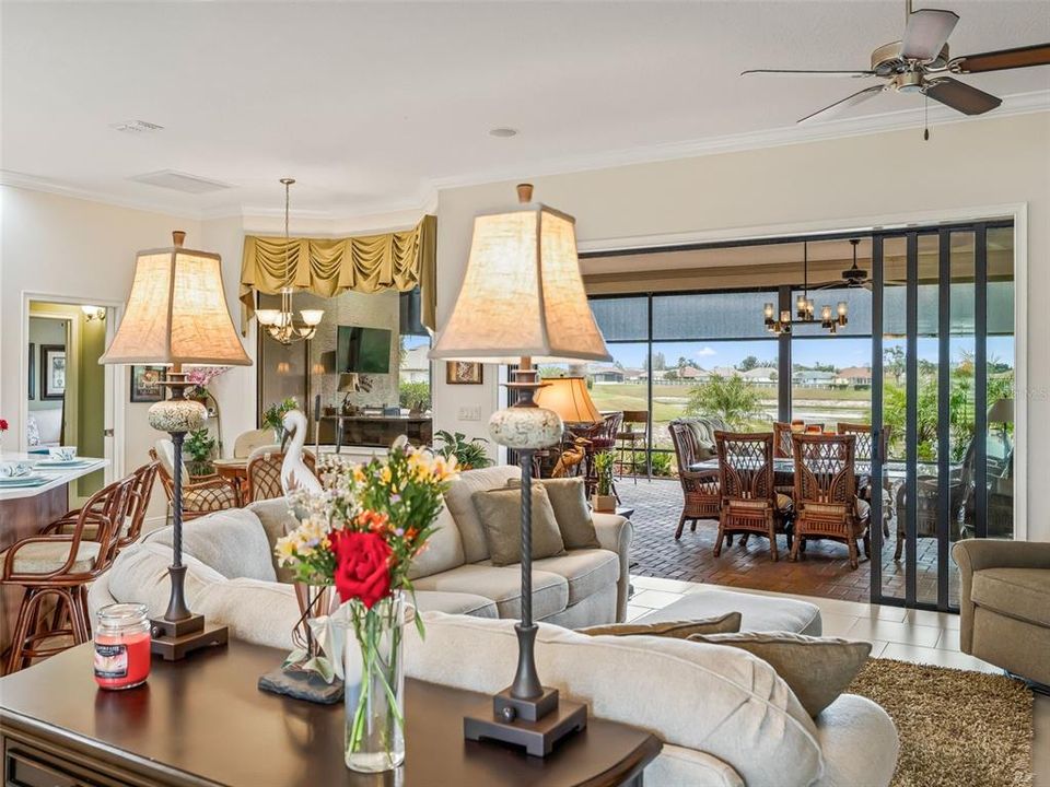 На продажу: $595,000 (3 спален, 2 ванн, 2195 Квадратных фут)