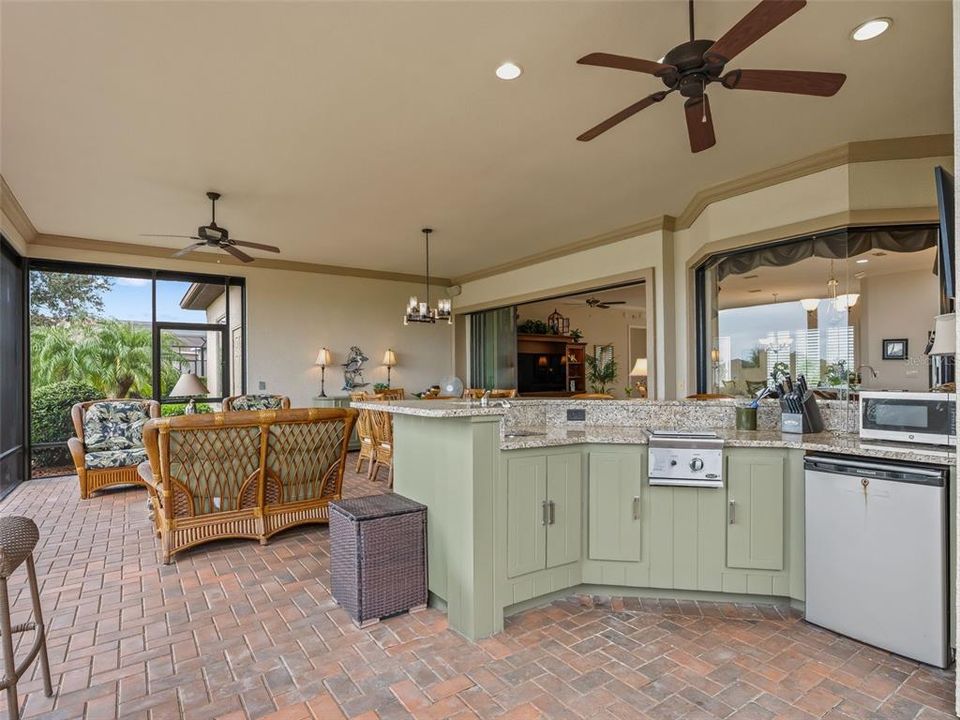 На продажу: $595,000 (3 спален, 2 ванн, 2195 Квадратных фут)