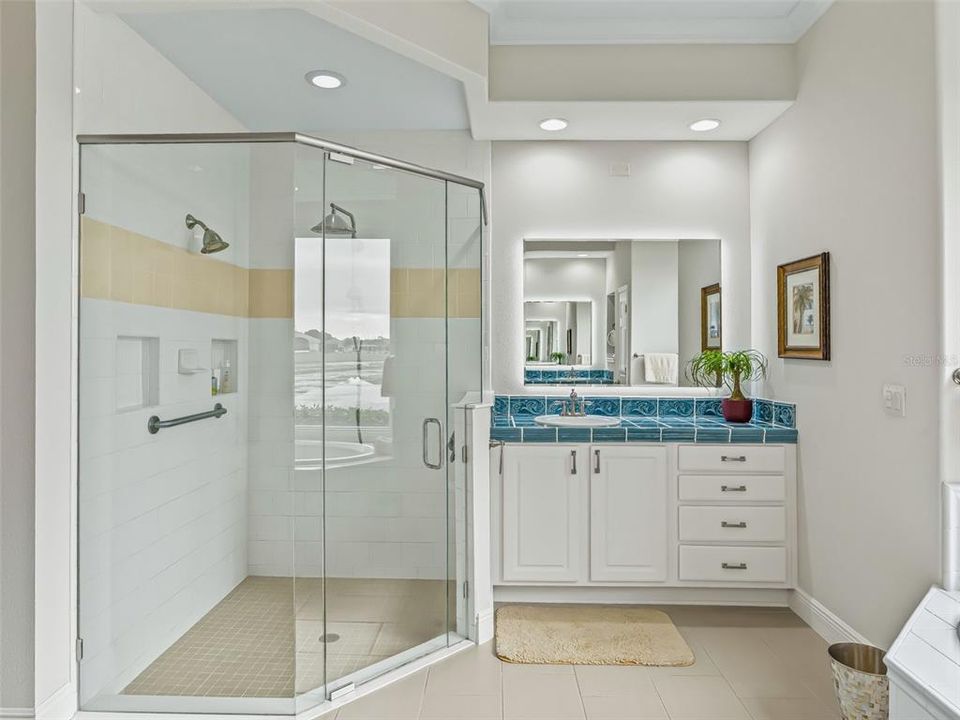 На продажу: $595,000 (3 спален, 2 ванн, 2195 Квадратных фут)