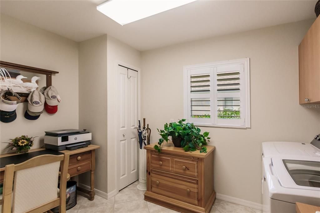 En Venta: $565,000 (3 camas, 2 baños, 2468 Pies cuadrados)