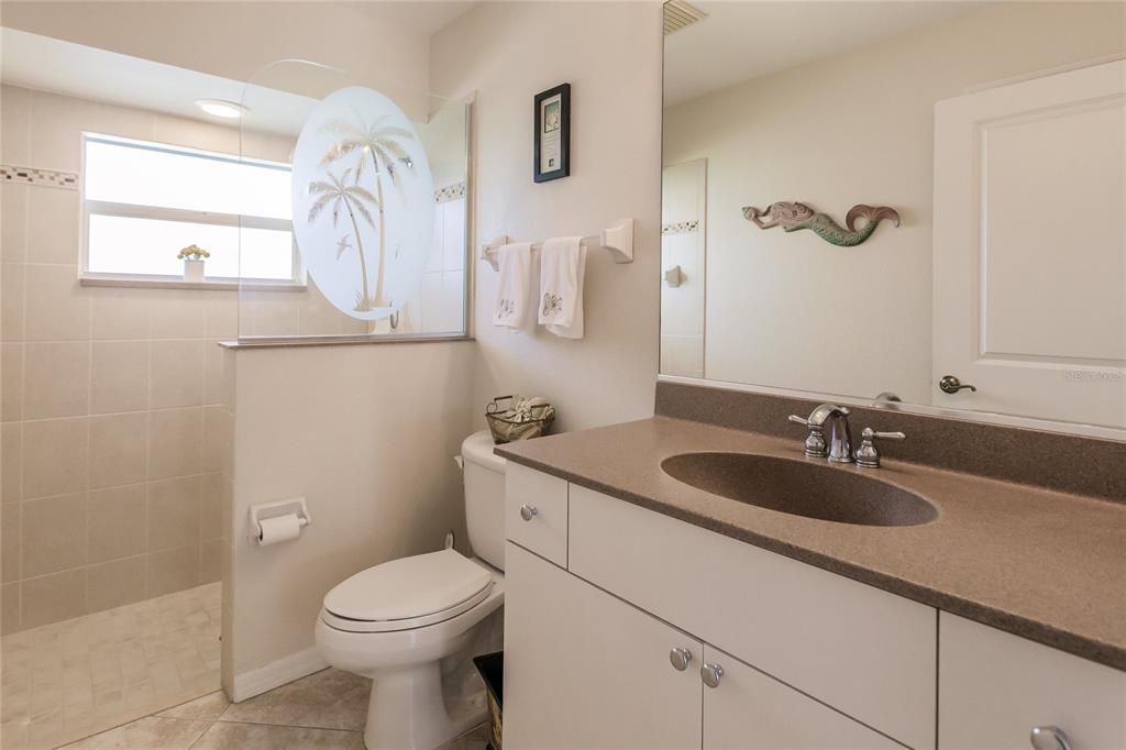 En Venta: $565,000 (3 camas, 2 baños, 2468 Pies cuadrados)