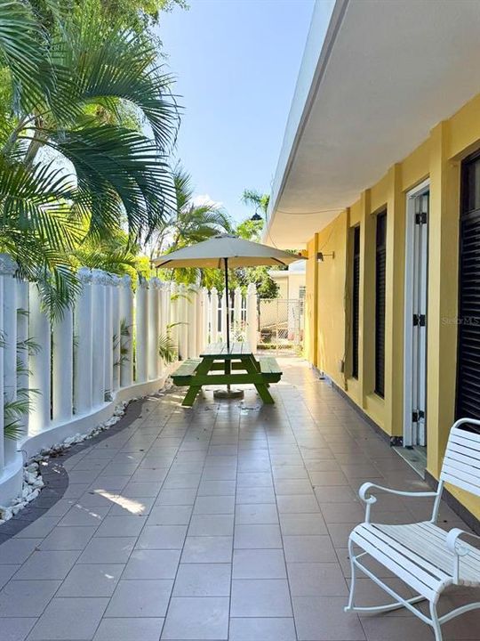 For Rent: $6,500 (4 beds, 2 baths, 2900 Square Feet)