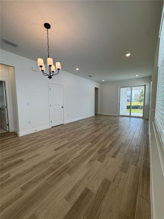 For Sale: $500,000 (4 beds, 2 baths, 1654 Square Feet)