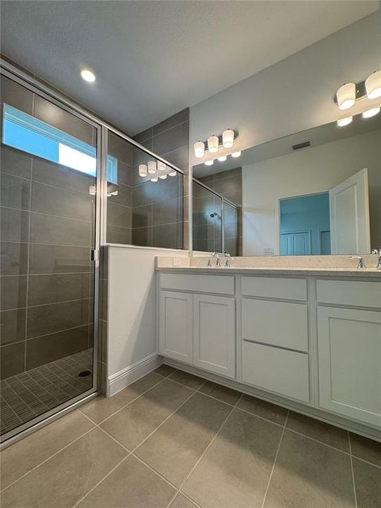 For Sale: $500,000 (4 beds, 2 baths, 1654 Square Feet)