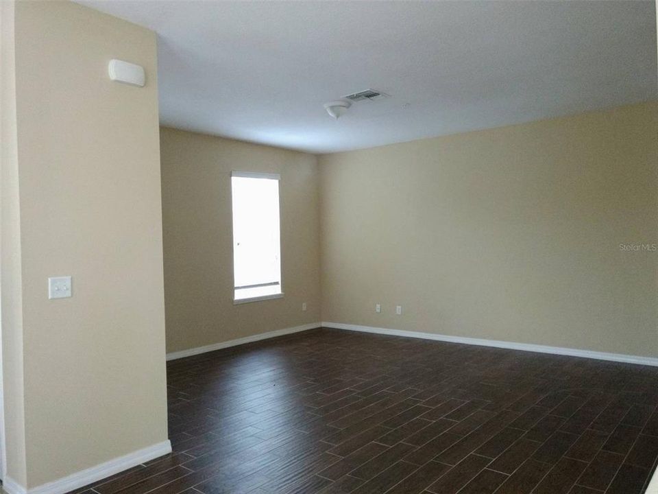 В аренду: $2,000 (3 спален, 2 ванн, 1771 Квадратных фут)