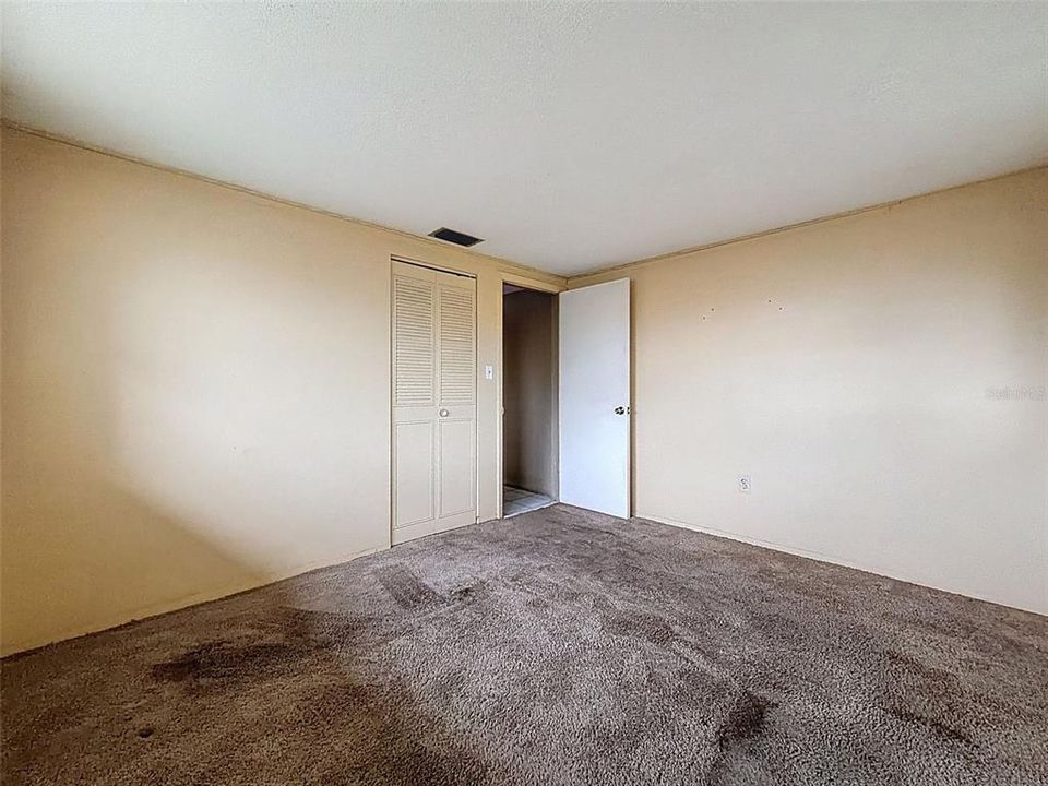 For Sale: $189,900 (2 beds, 2 baths, 1096 Square Feet)