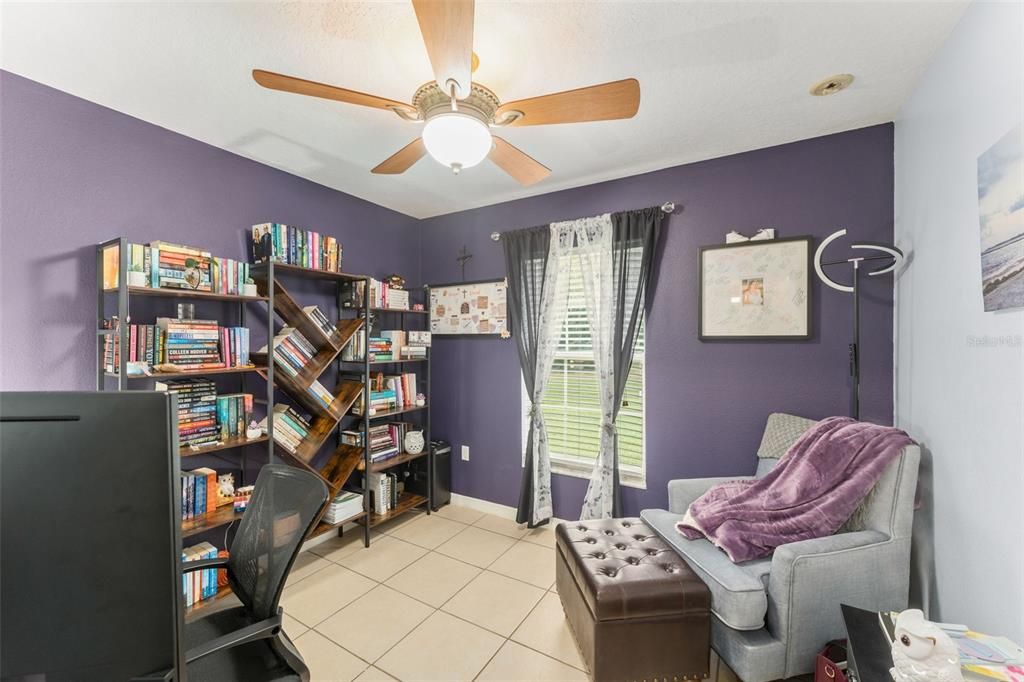 На продажу: $435,000 (3 спален, 2 ванн, 1978 Квадратных фут)