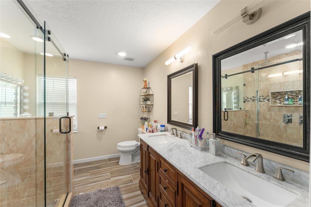 На продажу: $435,000 (3 спален, 2 ванн, 1978 Квадратных фут)