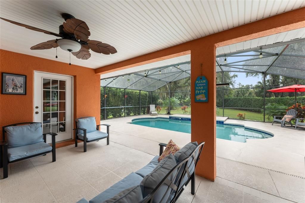 На продажу: $435,000 (3 спален, 2 ванн, 1978 Квадратных фут)