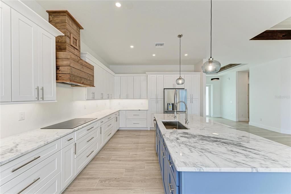 For Sale: $1,399,000 (3 beds, 2 baths, 2437 Square Feet)