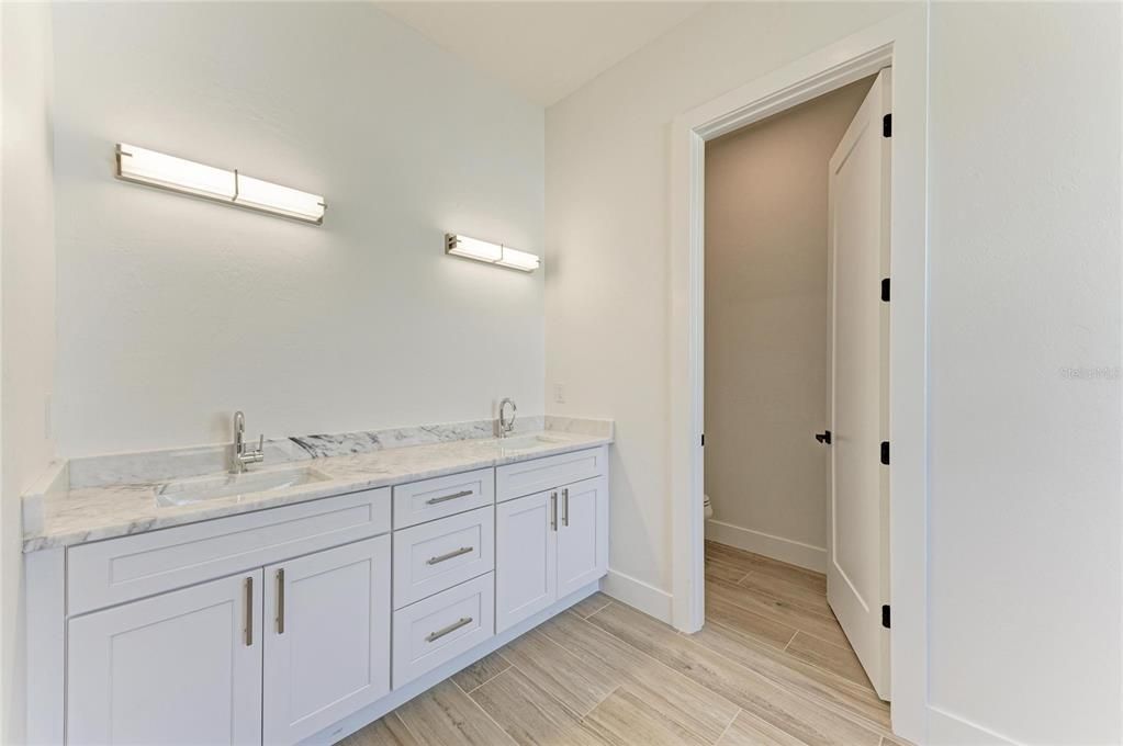 For Sale: $1,399,000 (3 beds, 2 baths, 2437 Square Feet)