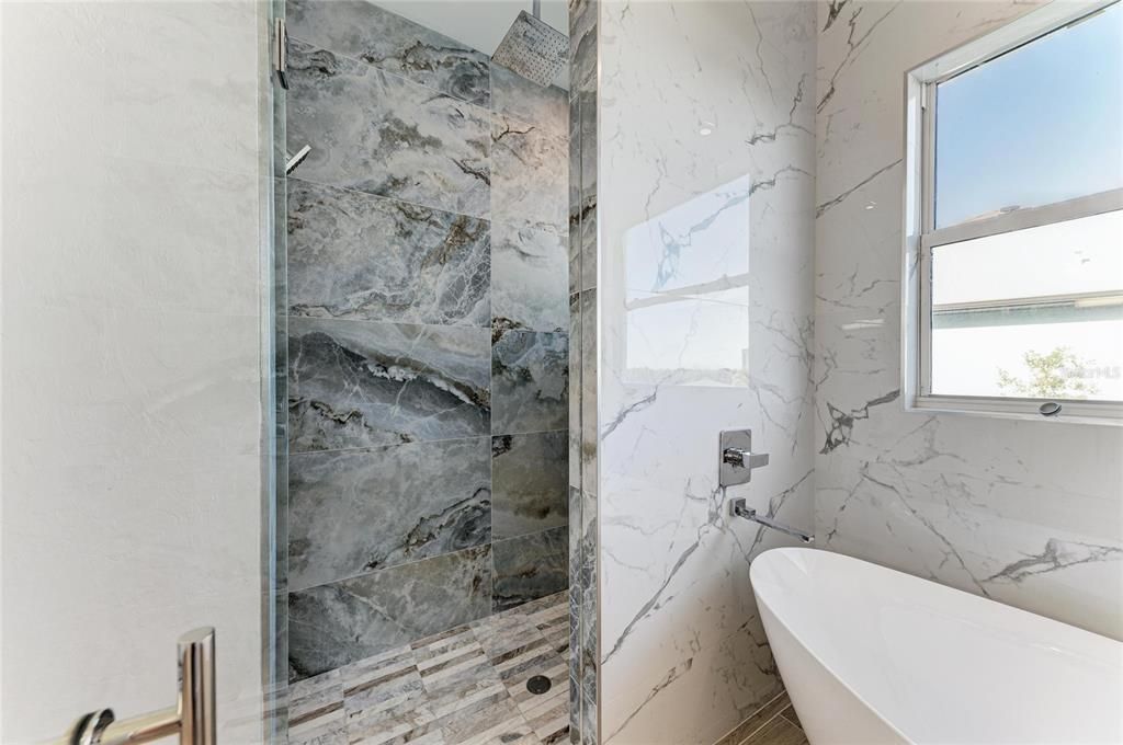 For Sale: $1,399,000 (3 beds, 2 baths, 2437 Square Feet)