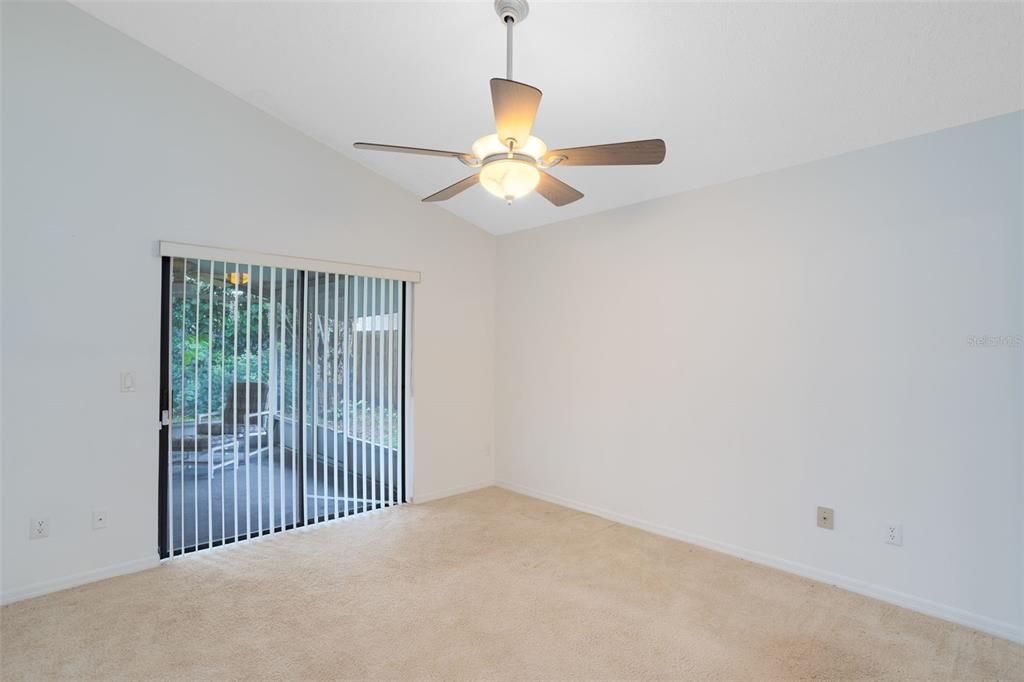 出租: $2,195 (2 贝兹, 2 浴室, 1408 平方英尺)