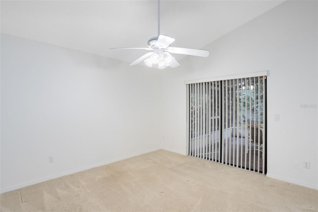 出租: $2,195 (2 贝兹, 2 浴室, 1408 平方英尺)