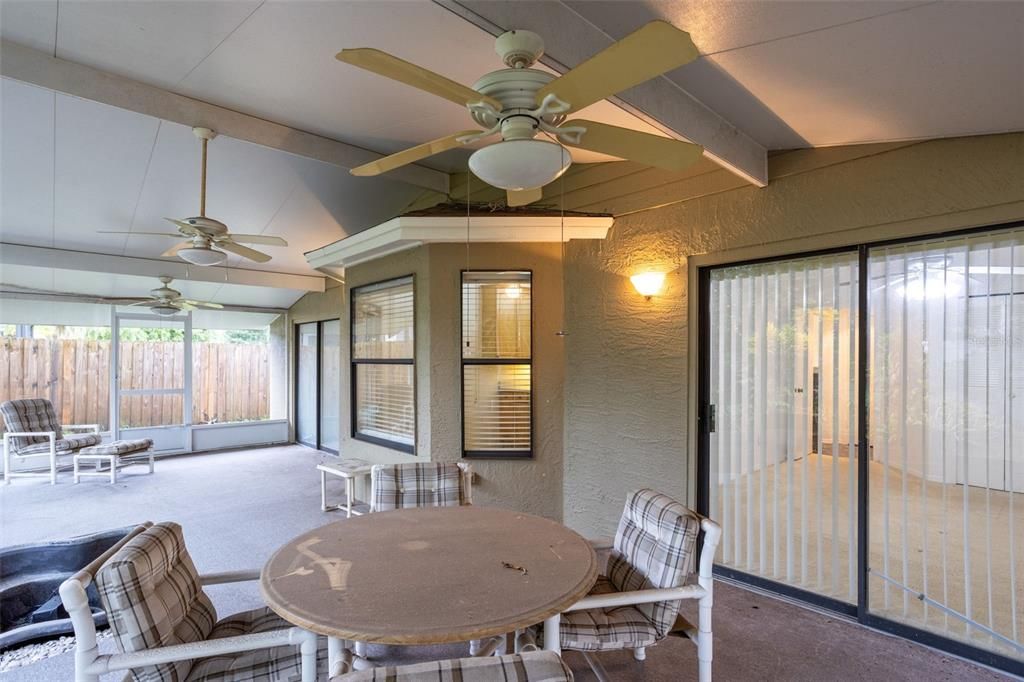 出租: $2,195 (2 贝兹, 2 浴室, 1408 平方英尺)