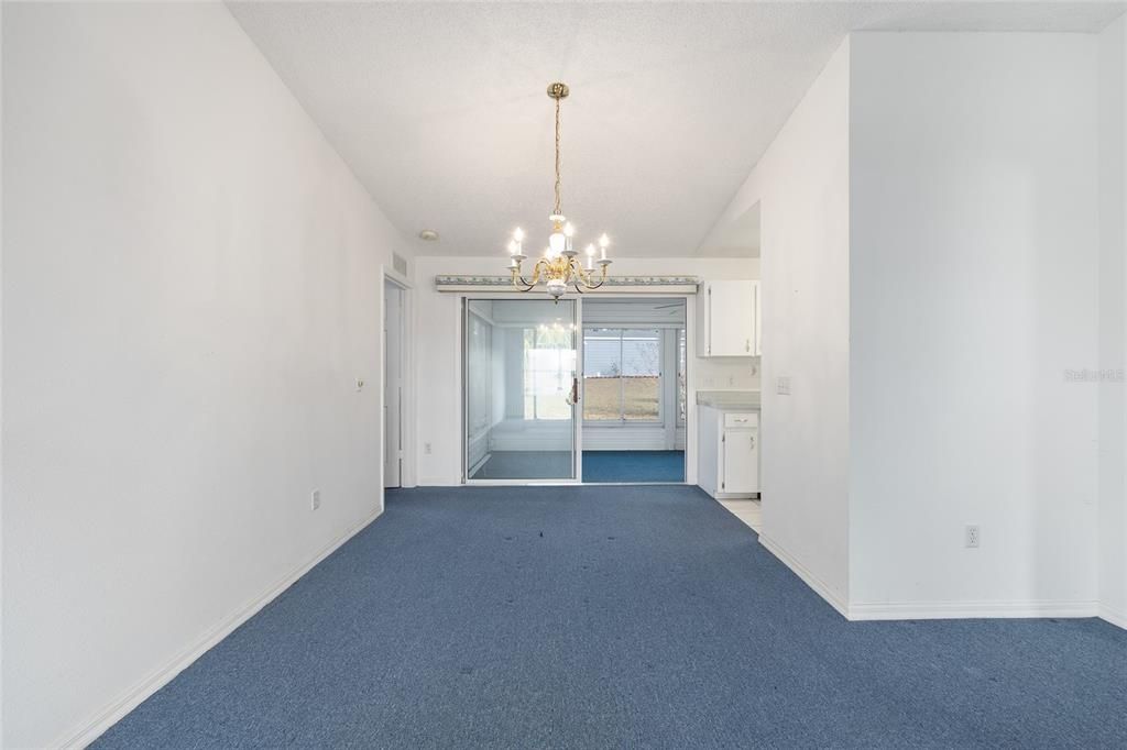 待售: $235,000 (2 贝兹, 2 浴室, 1388 平方英尺)