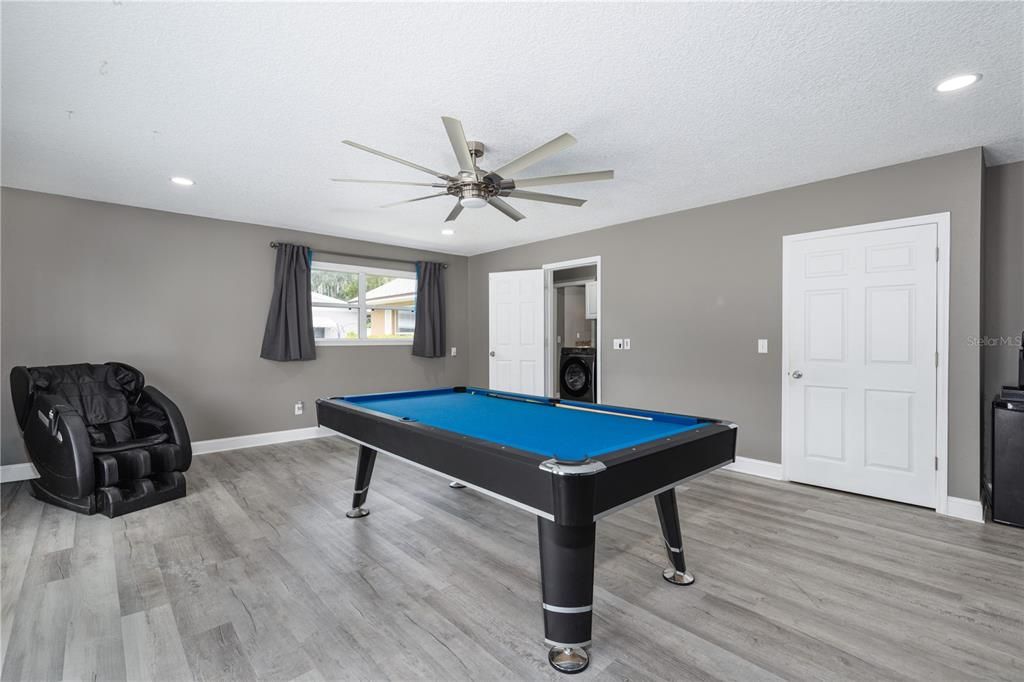 На продажу: $449,000 (4 спален, 2 ванн, 2069 Квадратных фут)