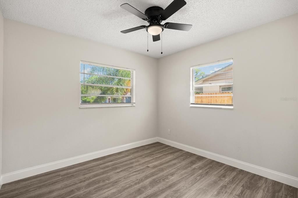 For Sale: $315,000 (3 beds, 2 baths, 1100 Square Feet)
