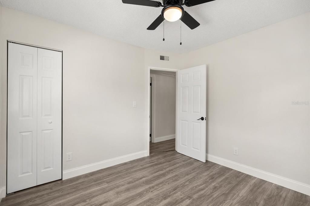 For Sale: $315,000 (3 beds, 2 baths, 1100 Square Feet)