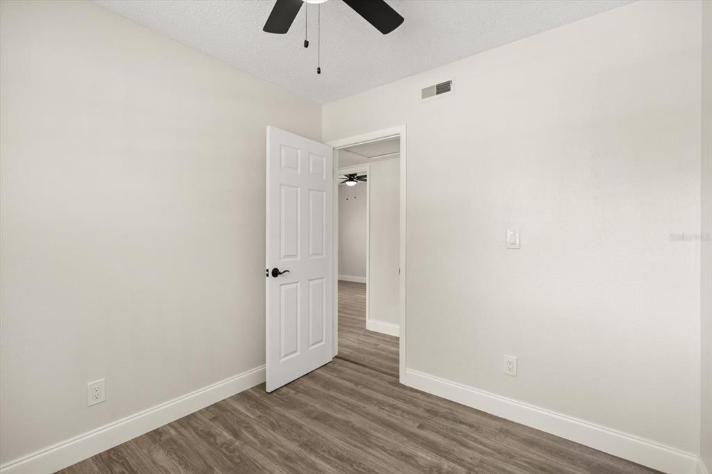 For Sale: $315,000 (3 beds, 2 baths, 1100 Square Feet)