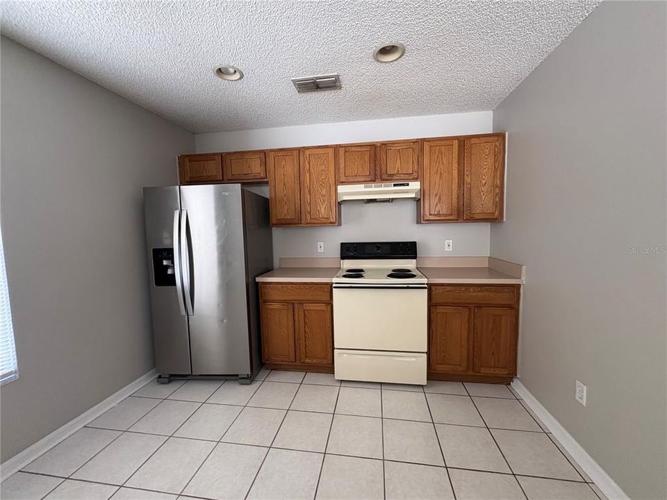 出租: $2,100 (3 贝兹, 2 浴室, 1349 平方英尺)