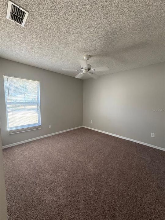 出租: $2,100 (3 贝兹, 2 浴室, 1349 平方英尺)