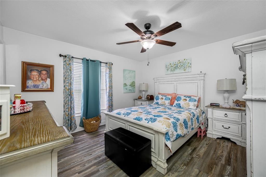 待售: $365,000 (3 贝兹, 2 浴室, 1200 平方英尺)