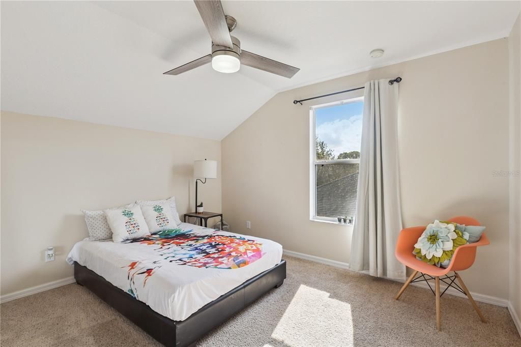 En Venta: $489,500 (4 camas, 2 baños, 2503 Pies cuadrados)