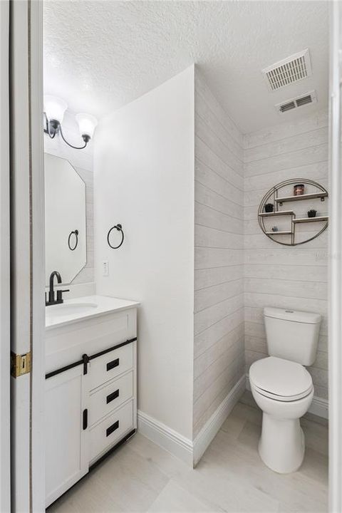 En Venta: $489,500 (4 camas, 2 baños, 2503 Pies cuadrados)