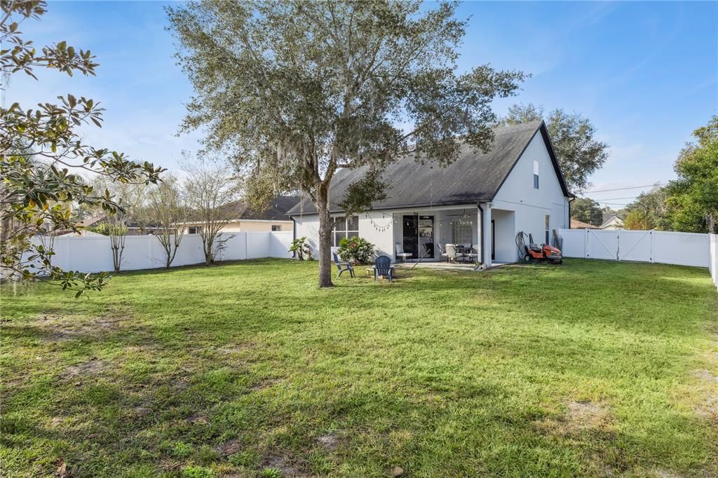 En Venta: $489,500 (4 camas, 2 baños, 2503 Pies cuadrados)