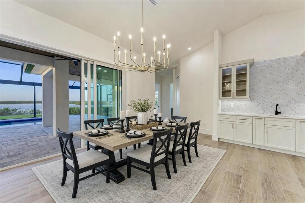 For Sale: $1,950,000 (3 beds, 3 baths, 2369 Square Feet)