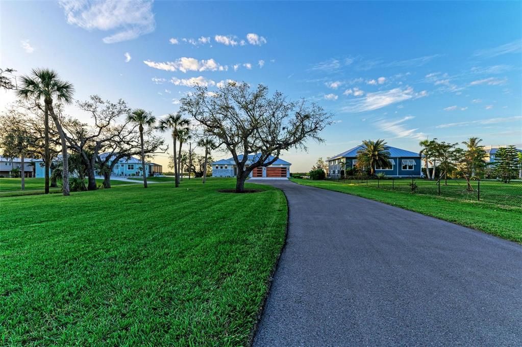 For Sale: $1,950,000 (3 beds, 3 baths, 2369 Square Feet)