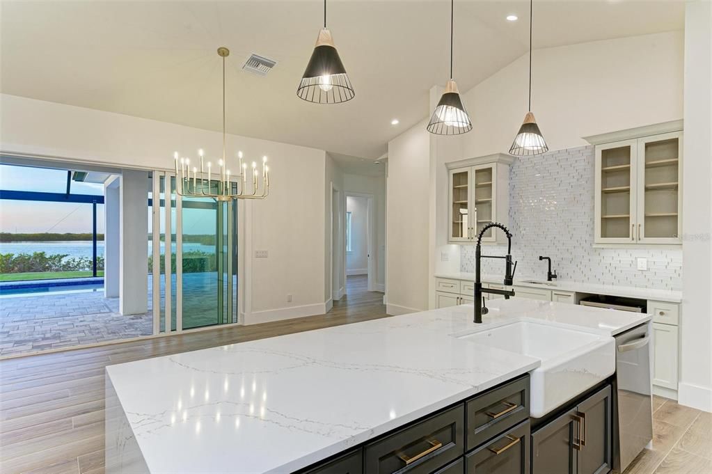 For Sale: $1,950,000 (3 beds, 3 baths, 2369 Square Feet)