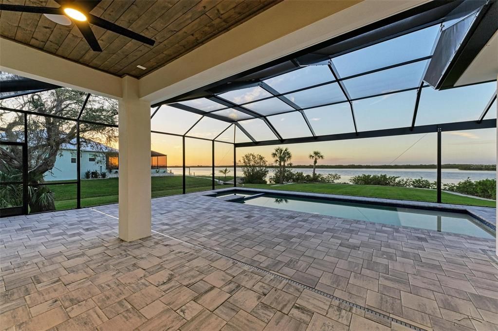 For Sale: $1,950,000 (3 beds, 3 baths, 2369 Square Feet)