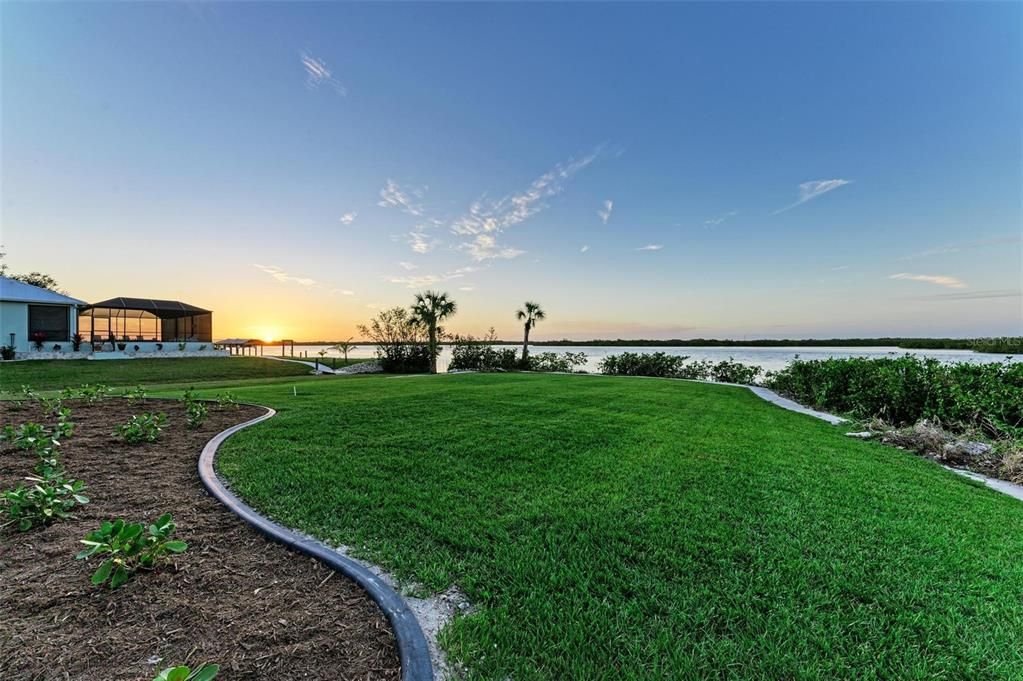 For Sale: $1,950,000 (3 beds, 3 baths, 2369 Square Feet)