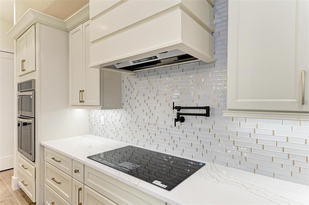 For Sale: $1,950,000 (3 beds, 3 baths, 2369 Square Feet)