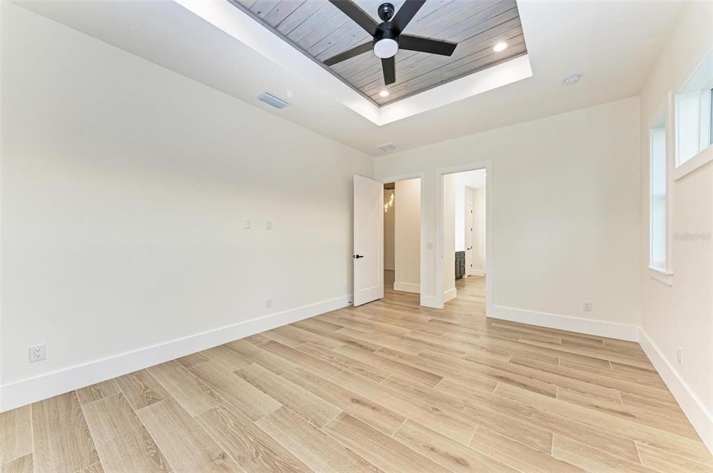 For Sale: $1,950,000 (3 beds, 3 baths, 2369 Square Feet)