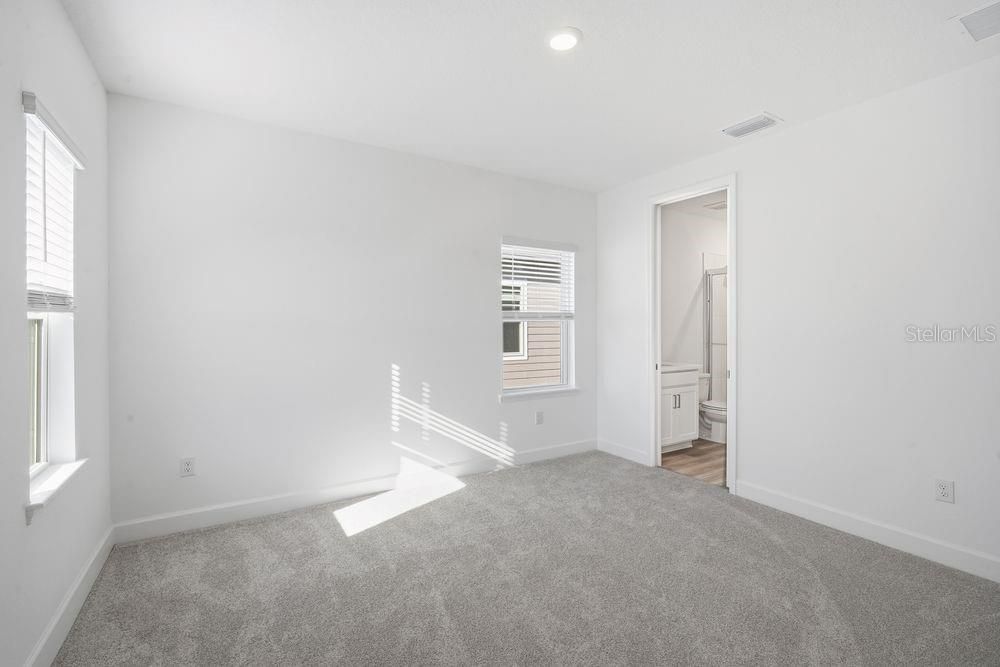 For Sale: $578,999 (4 beds, 3 baths, 2600 Square Feet)