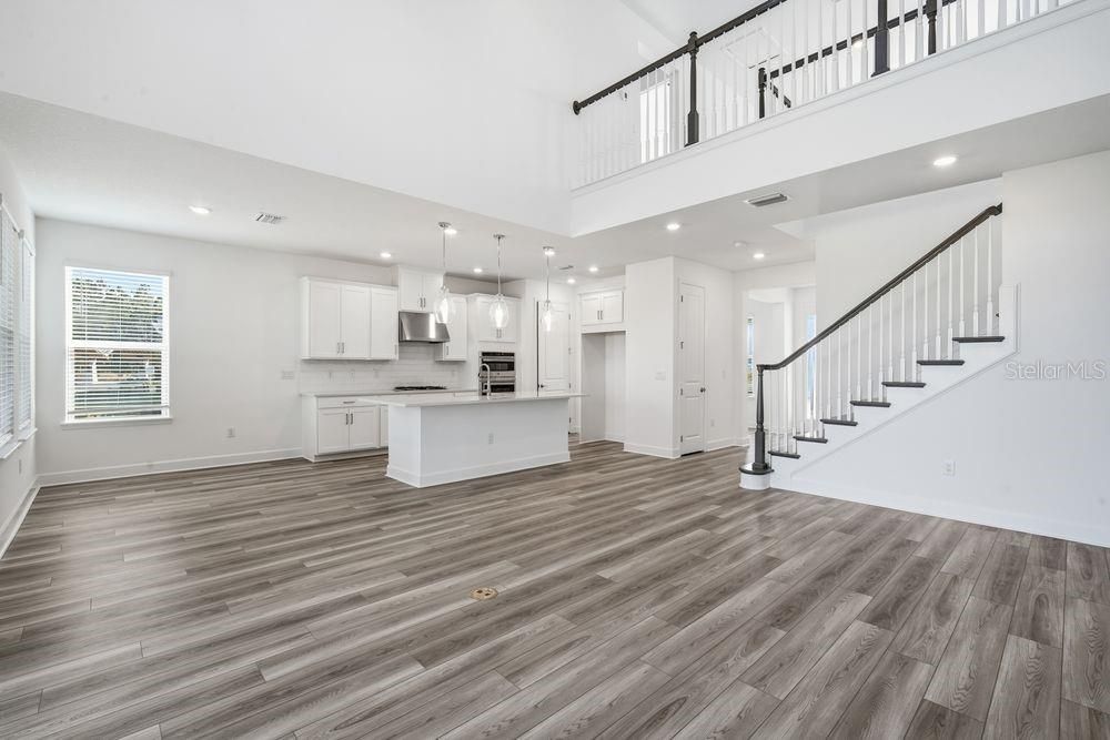 For Sale: $578,999 (4 beds, 3 baths, 2600 Square Feet)