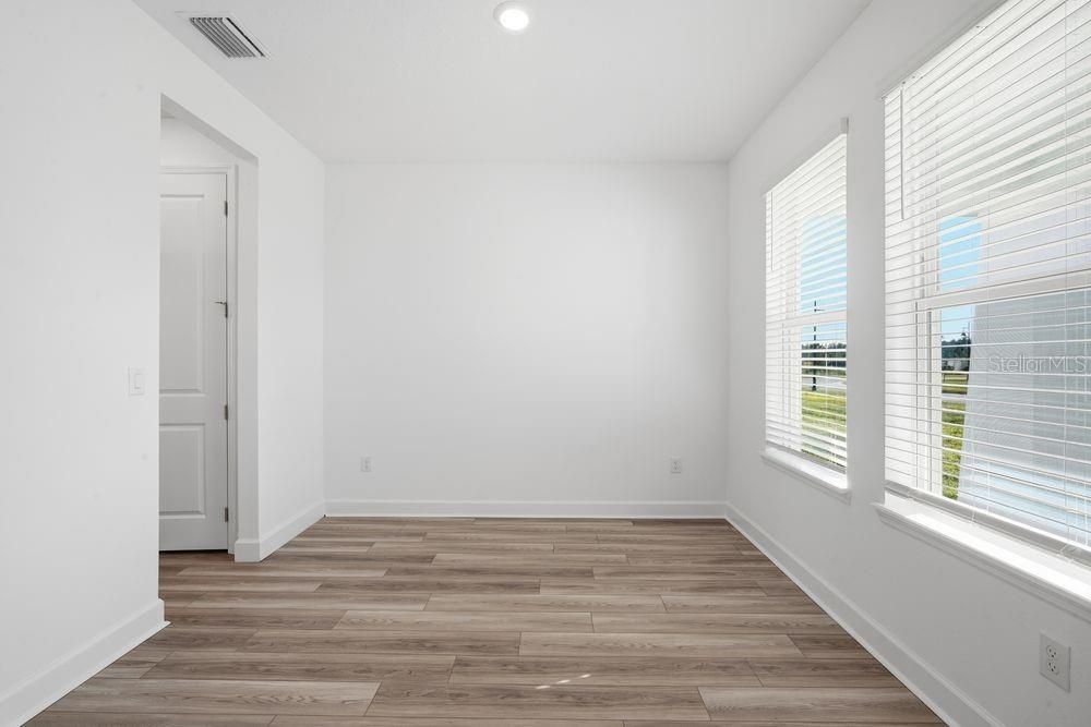 For Sale: $578,999 (4 beds, 3 baths, 2600 Square Feet)