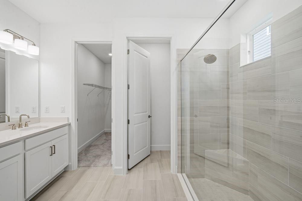 For Sale: $578,999 (4 beds, 3 baths, 2600 Square Feet)