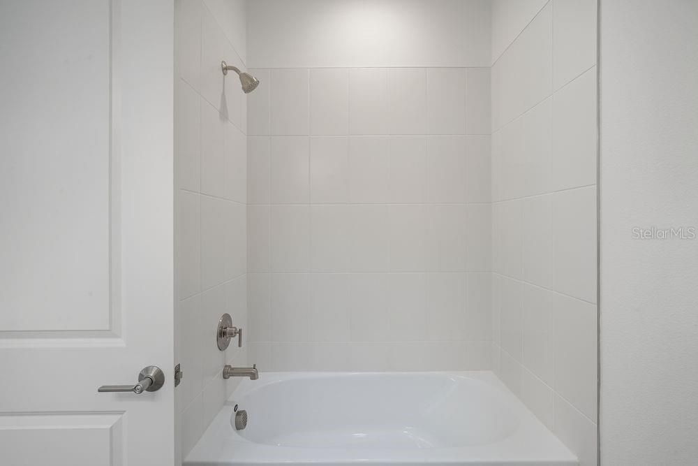 For Sale: $578,999 (4 beds, 3 baths, 2600 Square Feet)